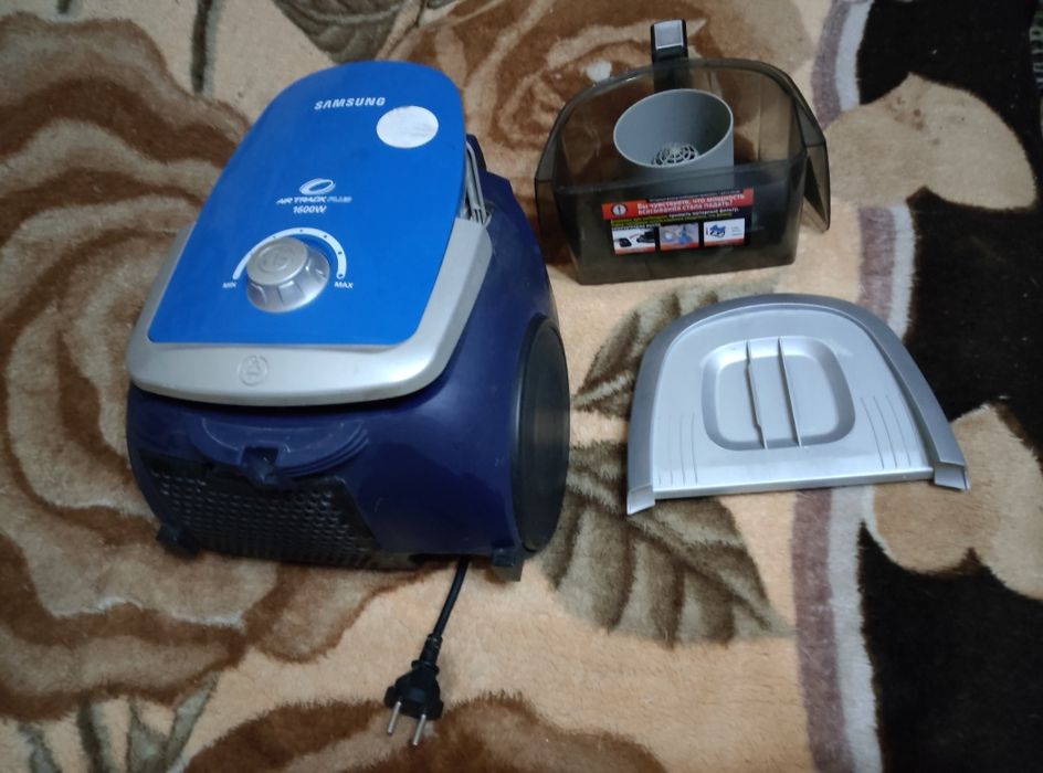 Продам пылесос "Самсунг"
