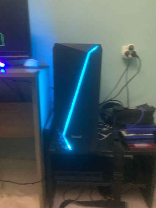 Гейминг компютър intel i5 4590 8gb ram картата не се продава