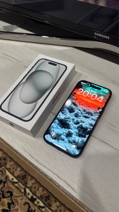 Продам Iphone 15/128