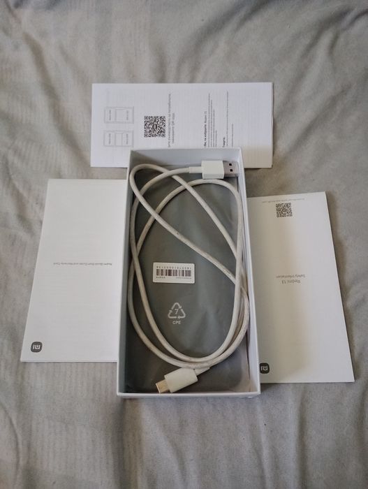 Телефон REDMI 13 като чисто нов