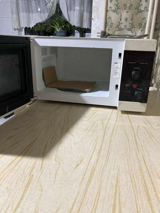Продам микроволновую печь самсунг