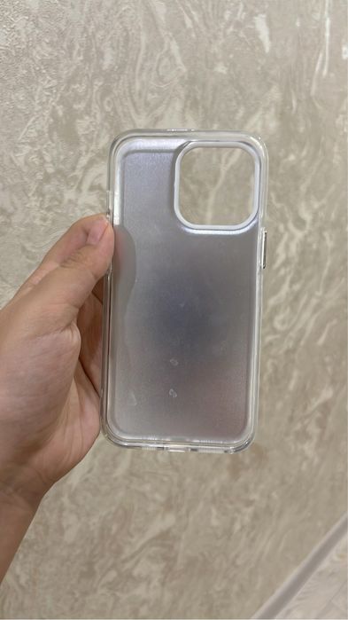 Продам чехол на iPhone 13 Pro.