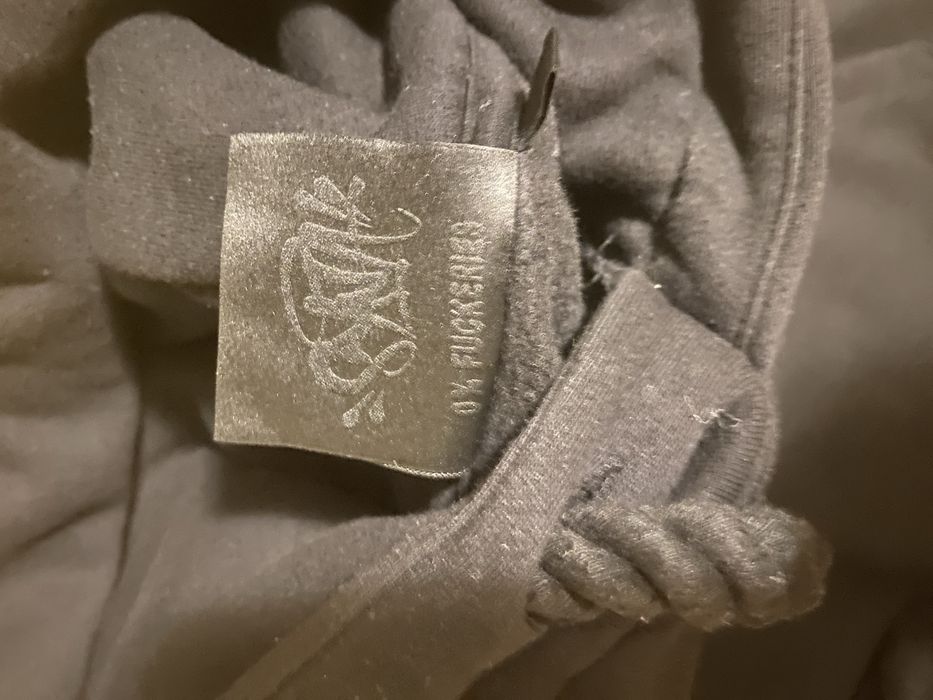 Syna world hoodie black