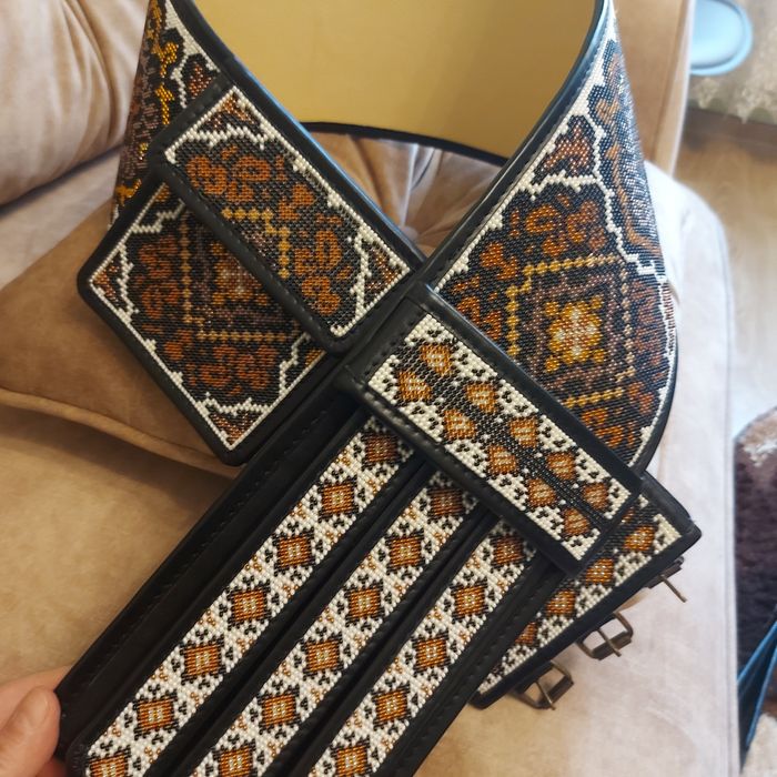 Vând curele si chimire cusute cu margele