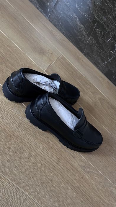 Новые кожаные туфли Massimo Dutti