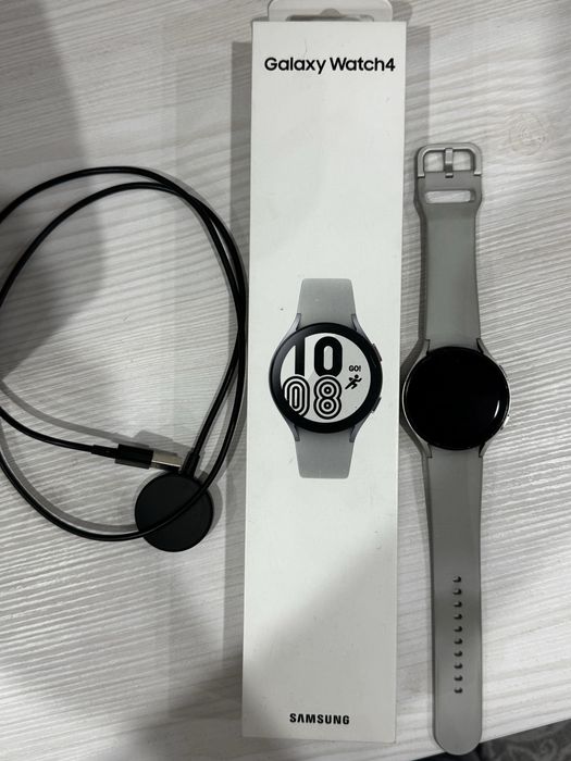 часы Galaxy watch 4