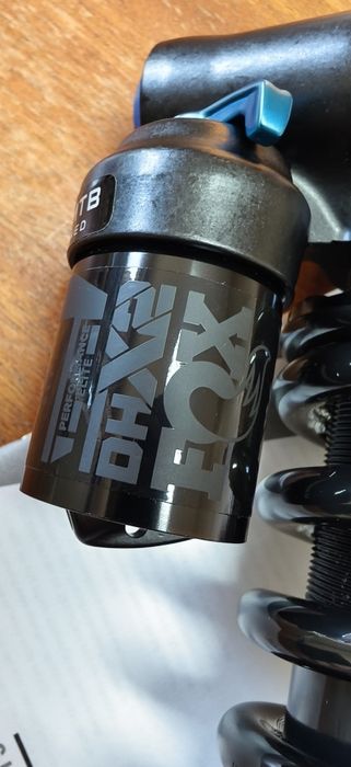 Нов FOX DHX2 Performance Elite 225x75mm Trunnion 400lbs Coil Rear Shoc