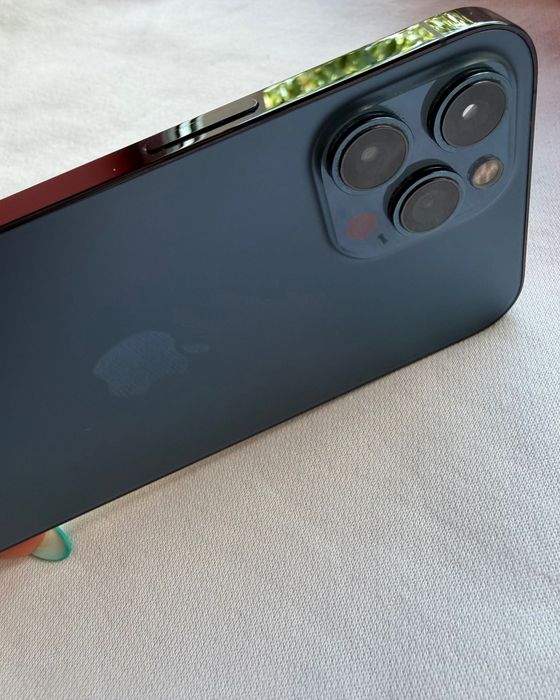iPhone 12 Pro Max 256GB • Stare impecabilă + Folie de Protecție