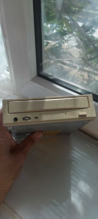 CD rom приемник компакт дисков для компьютера