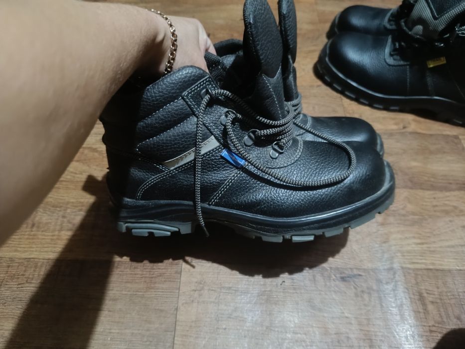 Рабочие ботинки 42 и 39