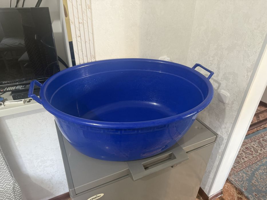 Продам большой 90л тазик