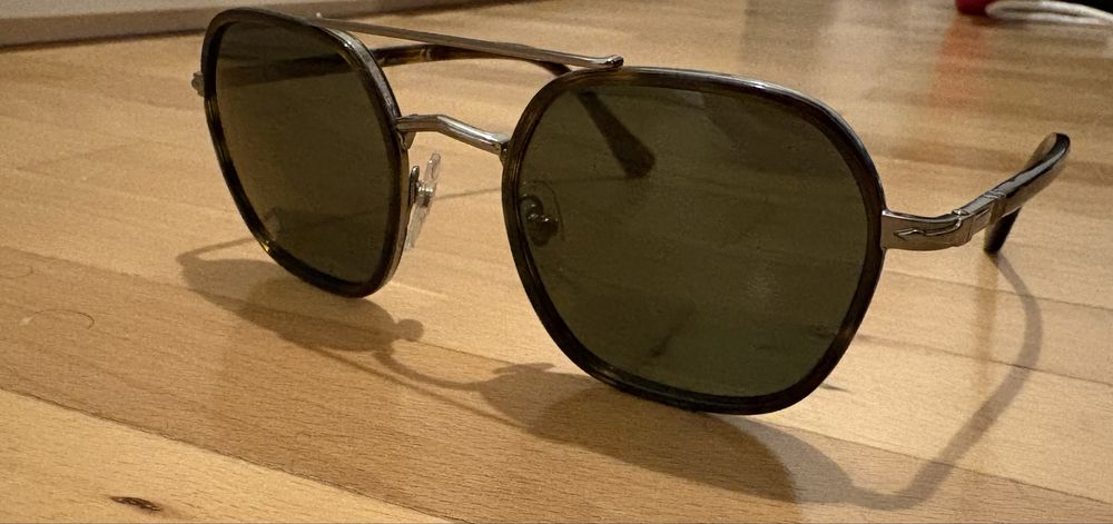 Слънчеви очила Persol, нови, 2 г гаранция