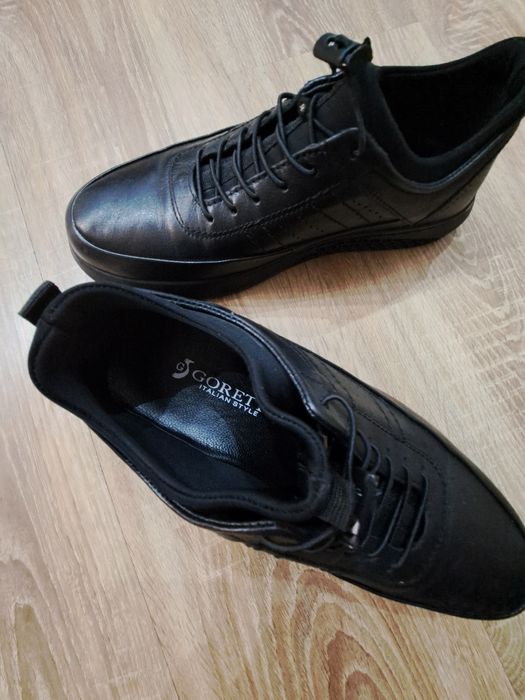 Vand pantofi marimea 40