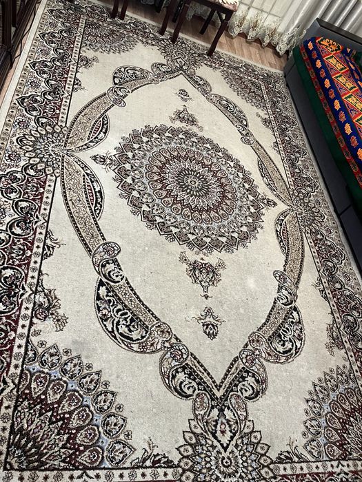 Продам турецкий ковер для гостинной