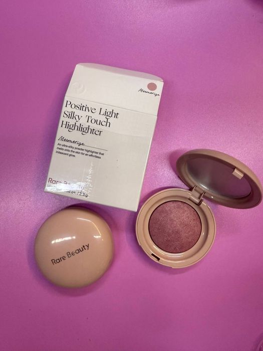 Хайлайтър  Rare Beauty