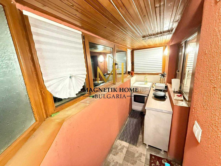 Дава се под наем Тристаен апартамент в Бургас, Възраждане - 85 кв.м за 663 € - Снимка #9