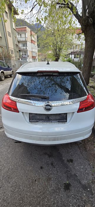 НА ЧАСТИ Опел инсигния 2.8 турбо 260 коня