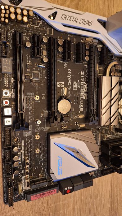 Asus z170 Deluxe + 6700k + 16 GB DDR4 3000MHZ – stare foarte bună!