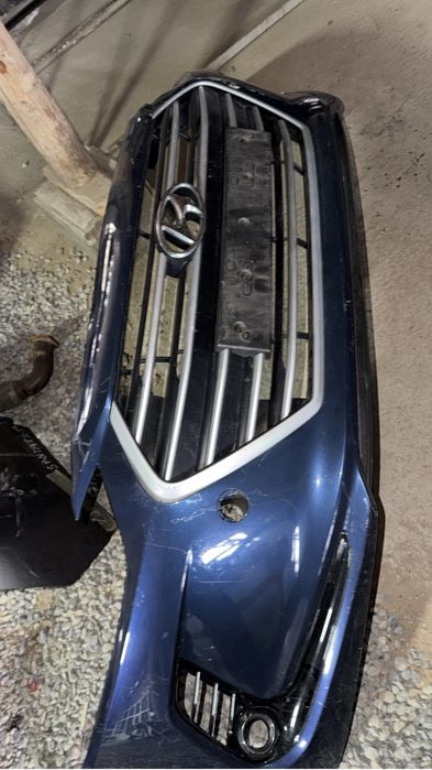 бампер на Hyundai Sonata.