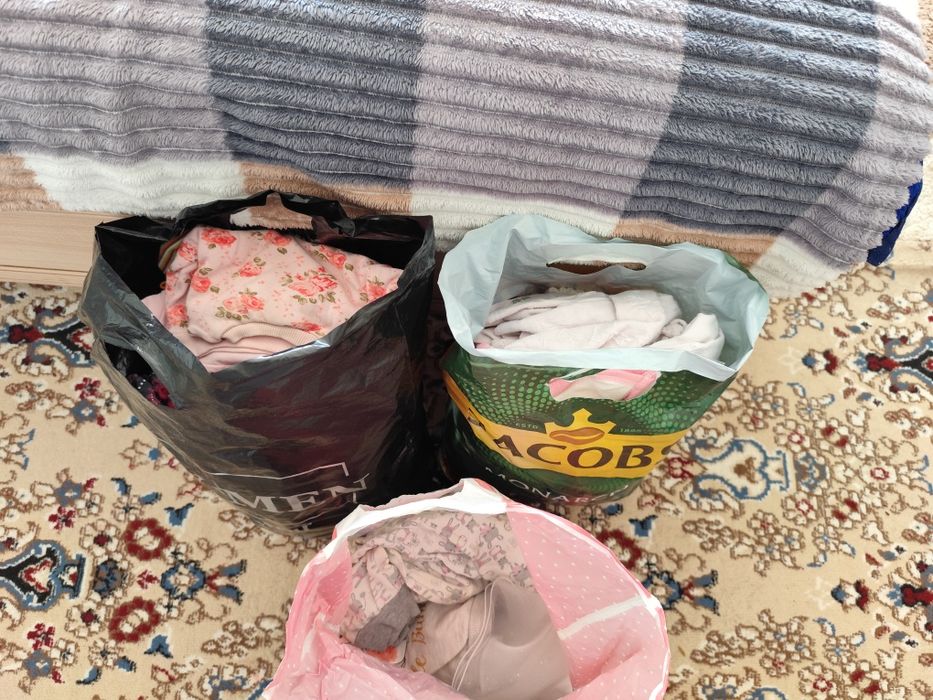 Отдам бесплатно вещи