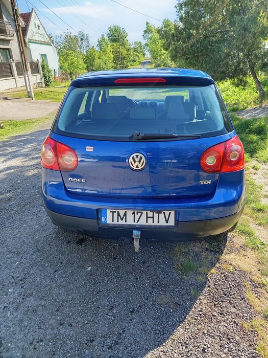 Vând Golf 5 1.9diesel an2005 înmatriculat acte la zi fără filtru de particule stare bună