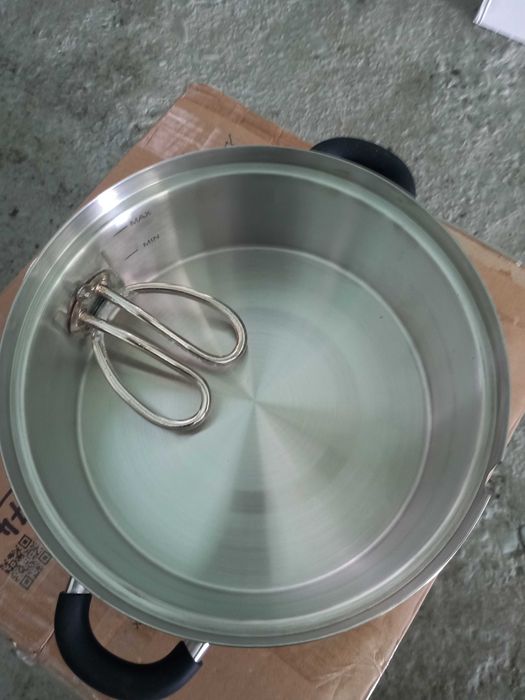 Storcator de fructe cu aburi