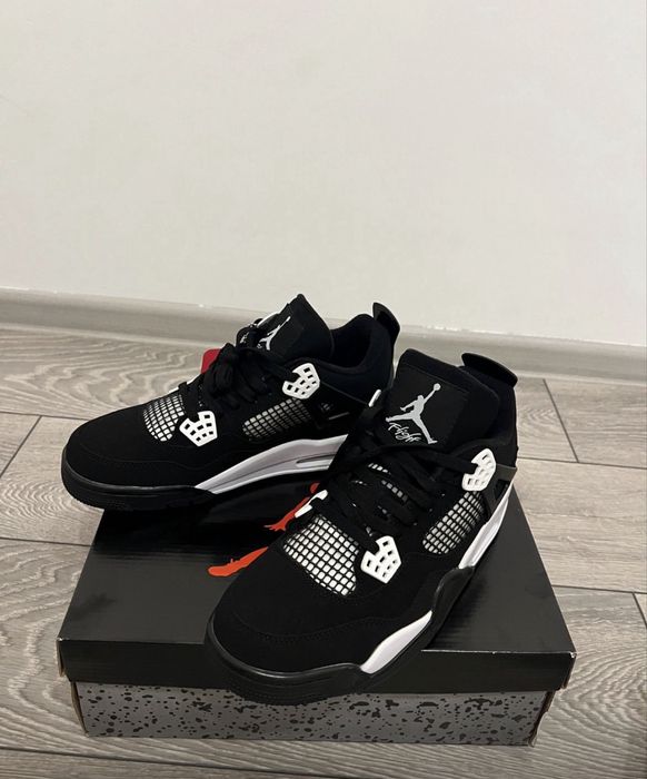 Jordan 4 White Thunder ( Toate marimile )