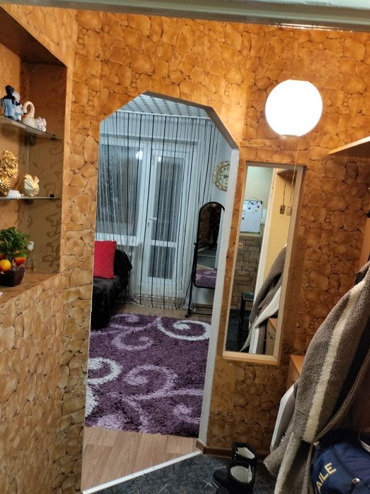 Сдается 1комнатная квартира  Пруды 
голубые поуды. 18. 2 этаж. Ряд - Görünüm 5