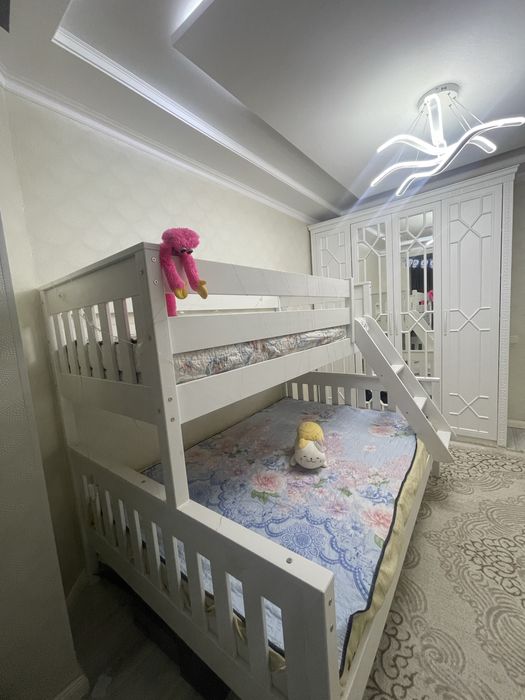 Детская кровать для 3х. Очень удобная