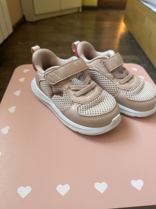 Детски обувки по 10 евро