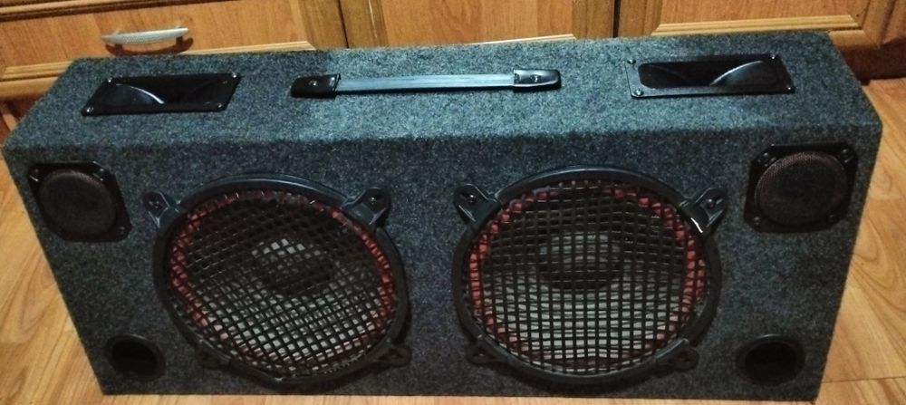 Tun de bass negru