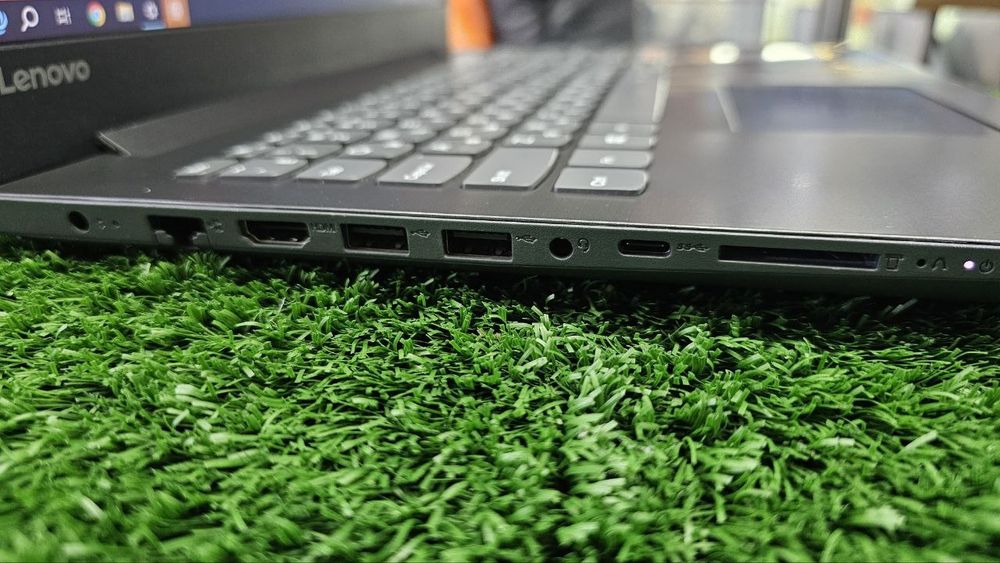 Tinniq ideal notebook lekin puli arzon noutbuk izlab yurganlar un!