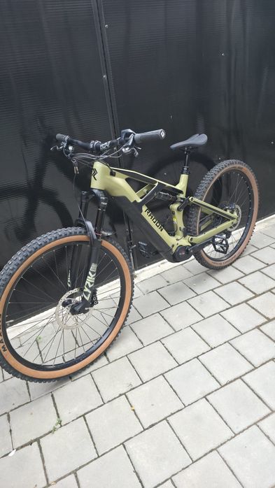 Bicicletă electrică carbon full suspension L