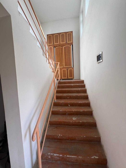4 xonali koteg ijaraga beriladi