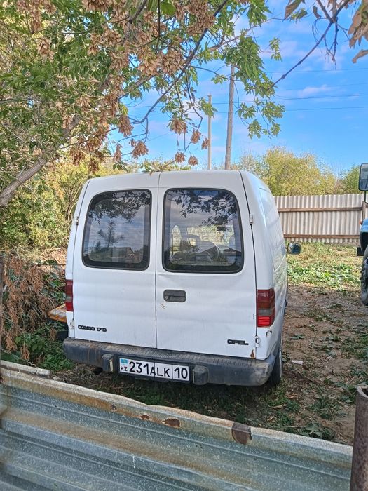 Опель комбо фургон