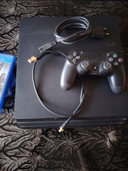 Playstationa 4 Pro 1TB/PS4Pro