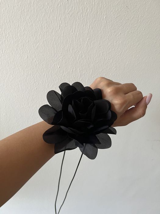 Чокер цветочек на шею