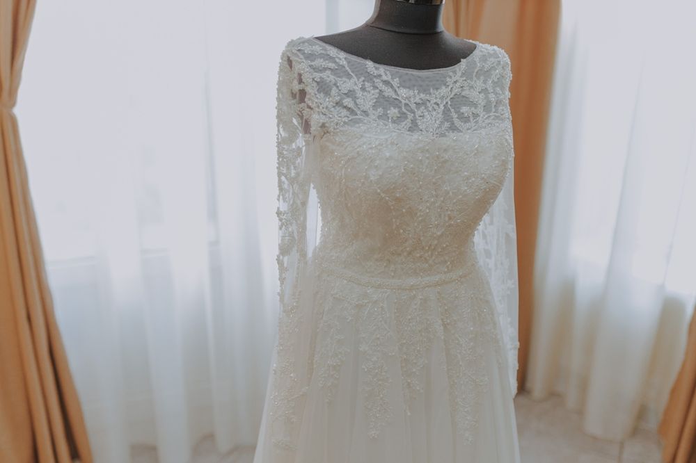Vand rochie de mireasa NAVA Bride cu tot cu voal.