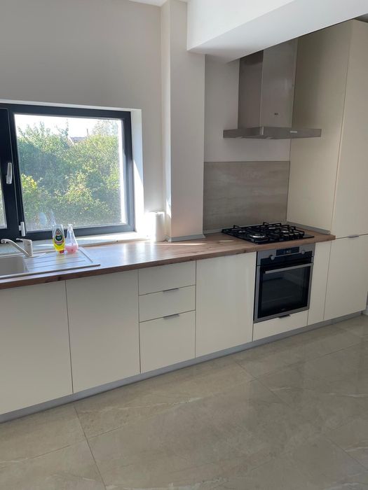 Apartament 3 camere Palazu Mare