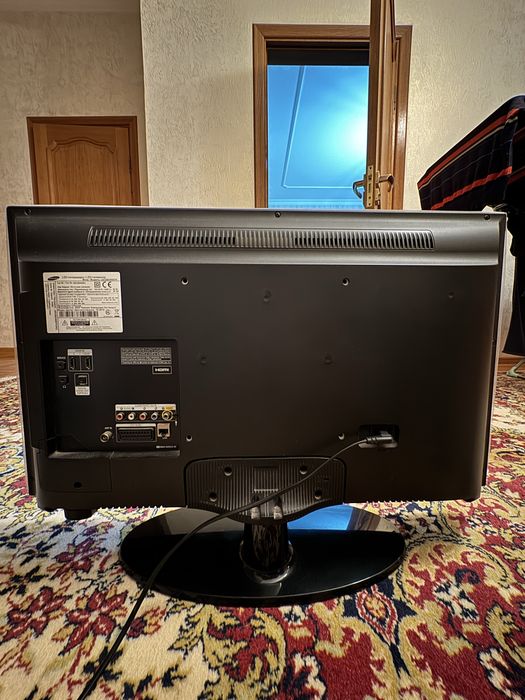 Телевизор Samsung в рабочем состоянии