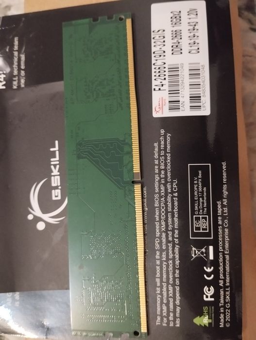 Продам ОЗУ DDR4 4GB 2400