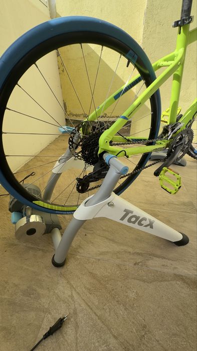 Тренажор Tacx Flow Smart