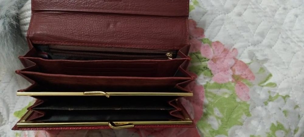 Продается кошелек женский