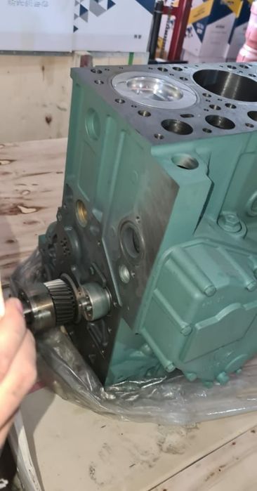 Блок двигателя в сборе Шорт блок WD615 HOWO