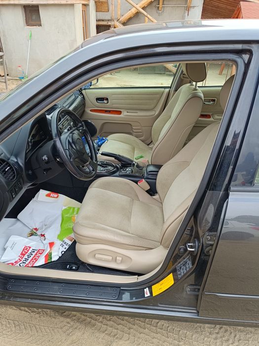 Lexus îs 200 benzină