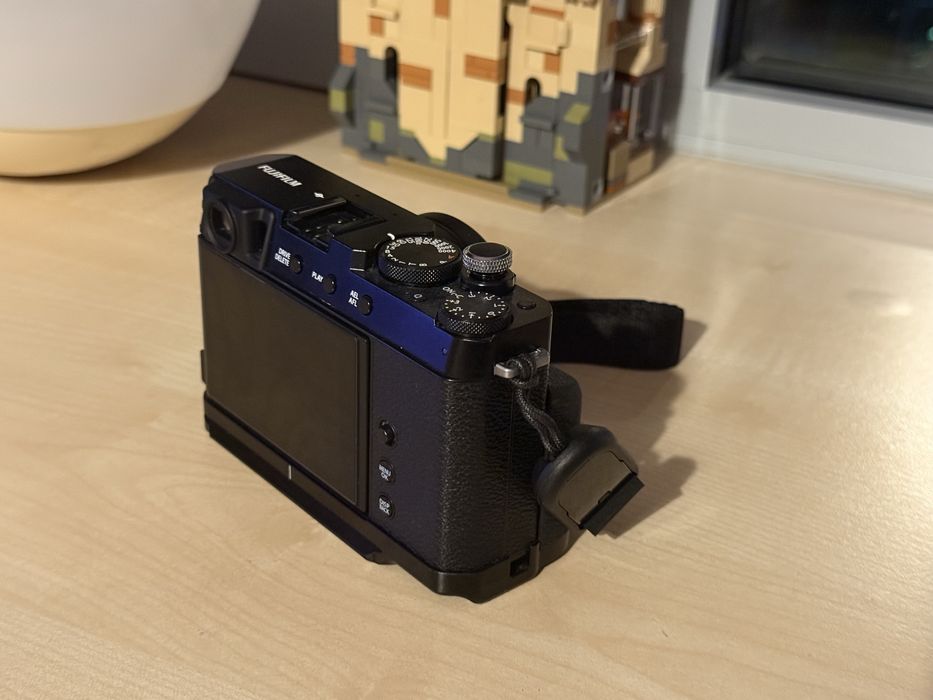 fujifilm x100f second hand si noi de vanzare • Anunturi • OLX.ro