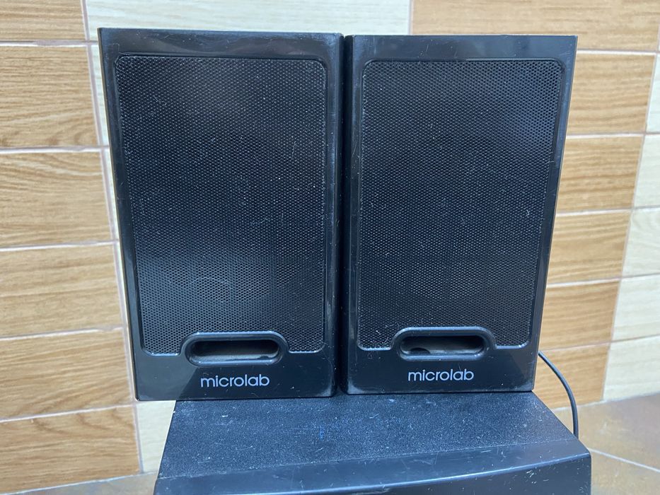 Продается колонки Microlab M-800