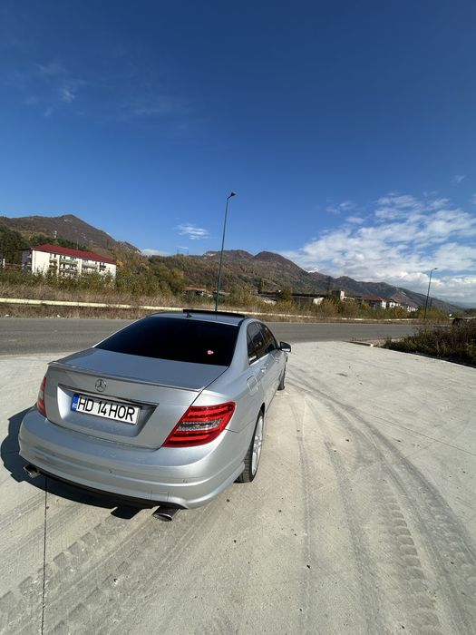 Vand/schimb Mercedes w204