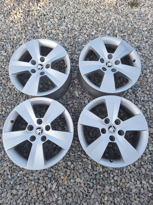 5x112.16цола.6.5j. ET41. Оригинални  Skoda
