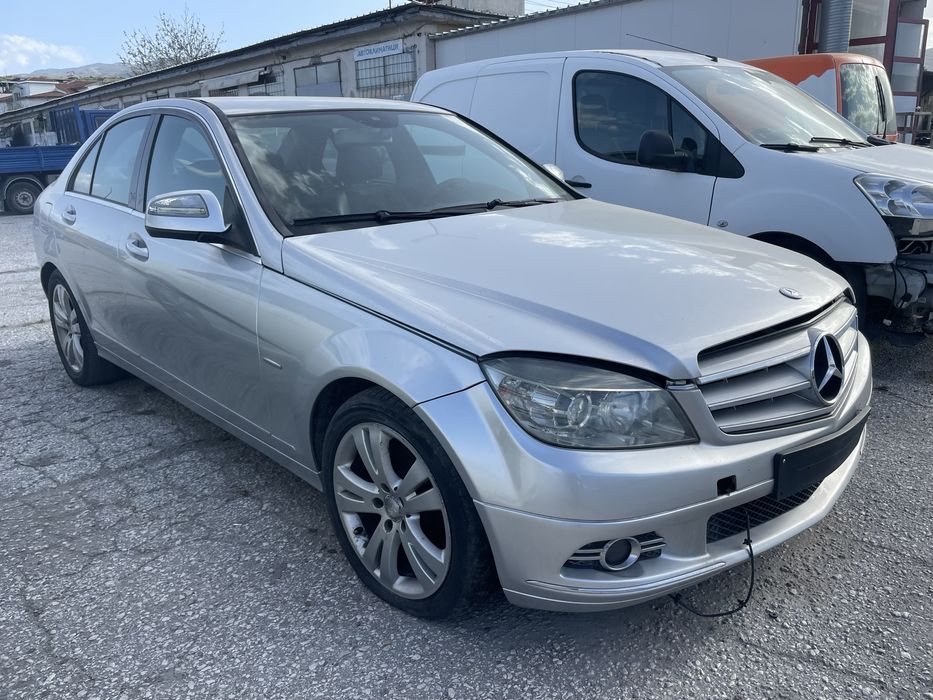 На Части Мерцедес c 220 cdi ръчка W204